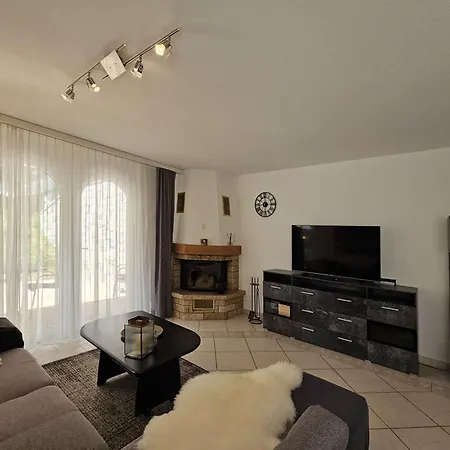 Chateau Eg Apartment *