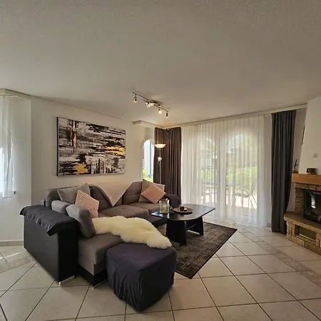 Lägenhet Chateau Eg