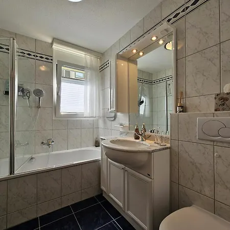 Апартаменти Chateau Eg *